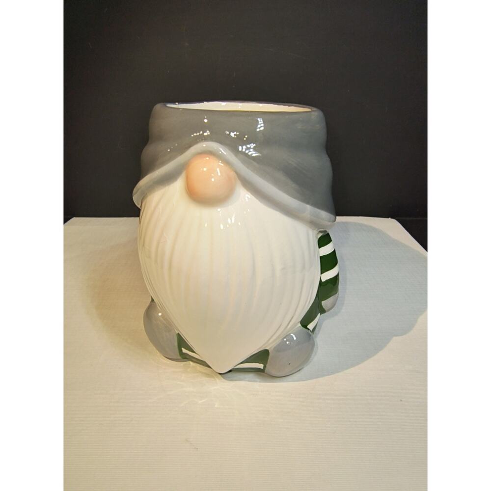 1385.  Gnomette Mug by Crofton